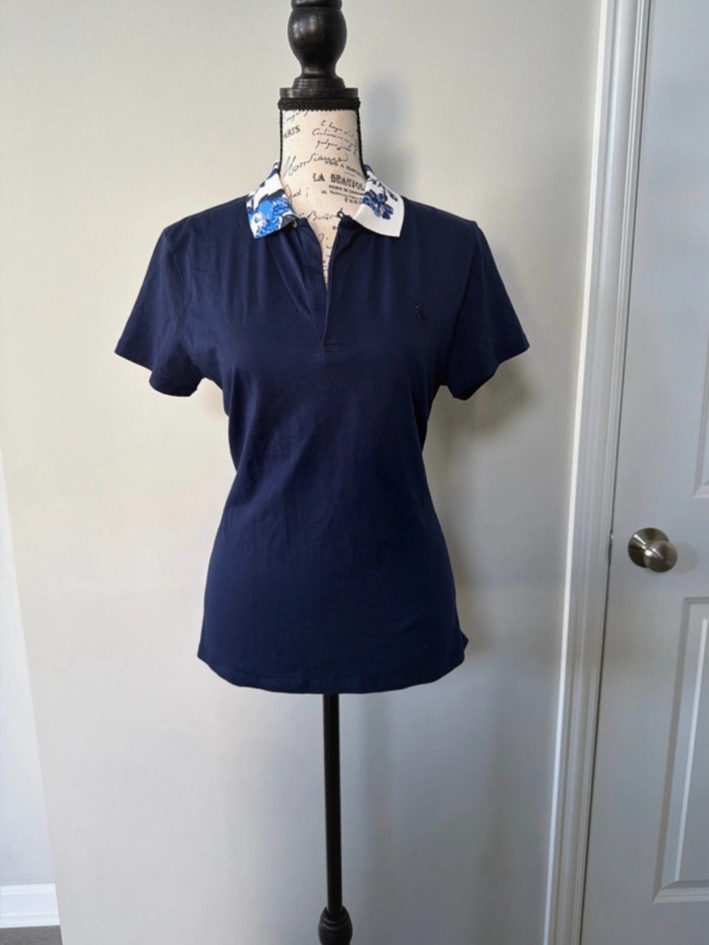 Polo Golf Navy Short-Sleeve Polo with Floral Contrast Collar size M